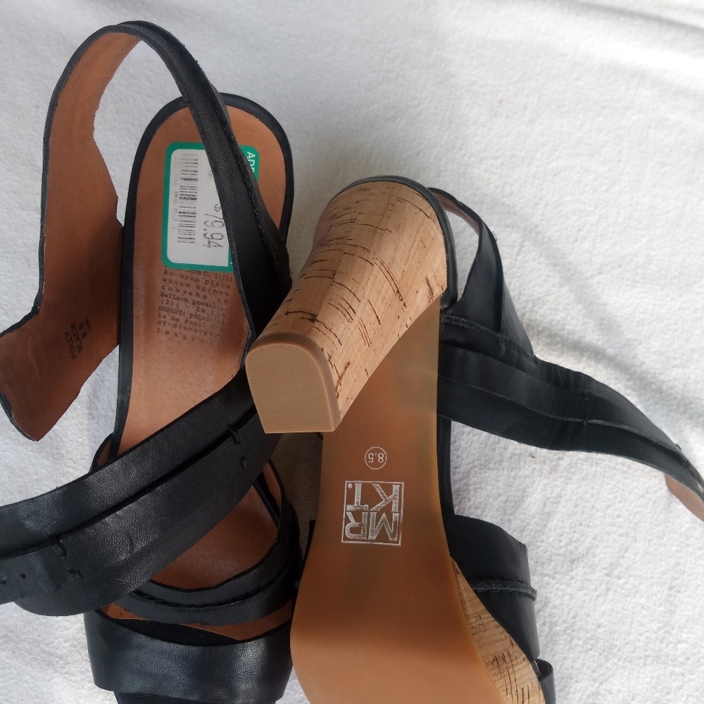 Shoes - Picture 3 of 4
